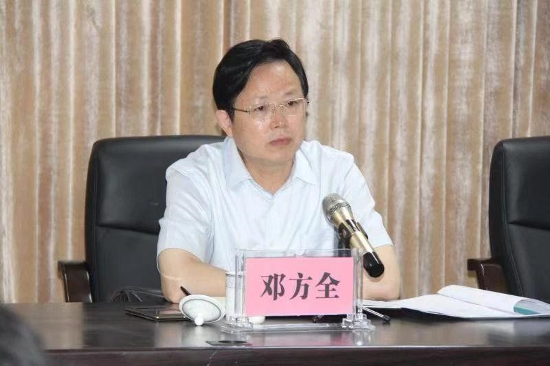 资中县委统战部部长邓方全勠力同心真抓实干推动全县统战工作再上新台
