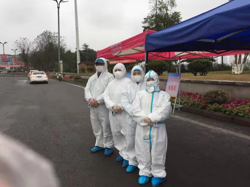 1-2月，区统一战线成员志愿者值守高速路口卡点。.jpg