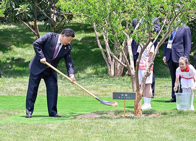 习近平主持首届中国－中亚峰会并发表主旨讲话
强调携手建设守望相助、共同发展、普遍安全、世代友好的中国－中亚命运共同体「相关图片」