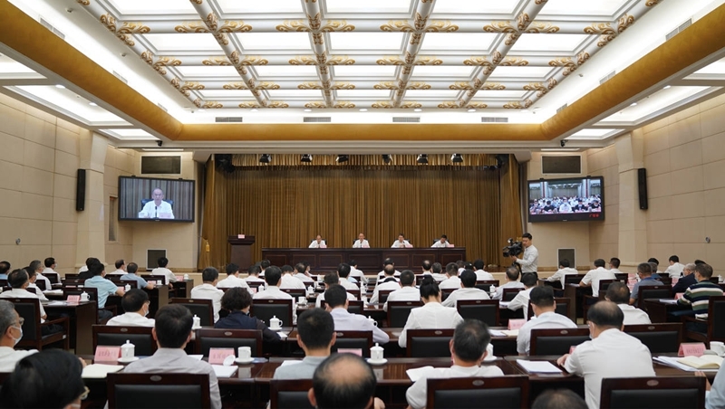 黄强在全省生态环境保护工作电视电话会议上强调
拿出过硬举措确保生态环境质量持续稳定向好「相关图片」