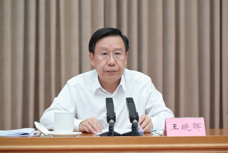 王晓晖在全省生态环境保护大会上强调
以更高水平写好生态文明建设这篇大文章
不断夯实中国式现代化四川新篇章的绿色本底
黄强主持 田向利施小琳出席「相关图片」