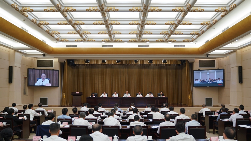 黄强在省安委会2023年第四次全体成员会议暨
全省第四季度安全生产工作电视电话会议上强调
坚决杜绝重特大事故再次发生
为冲刺全年目标任务营造良好环境「相关图片」