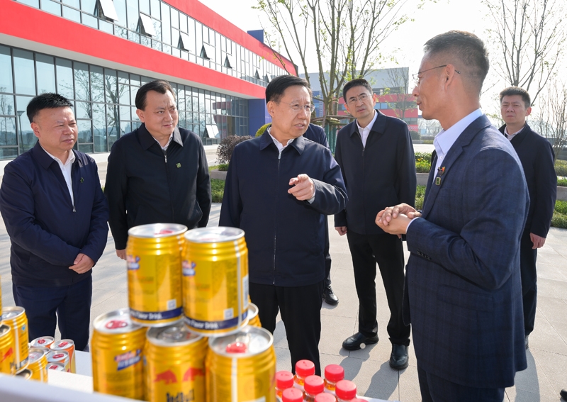 王晓晖在内江市调研时强调
因地制宜扎实推进城乡融合发展
奋力绘就各美其美、美美与共的城乡新画卷「相关图片」