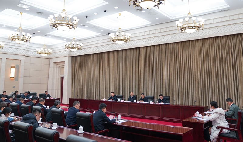 黄强主持召开2023年省政府与省总工会联席会议
更好发挥工人阶级推动高质量发展主力军作用「相关图片」