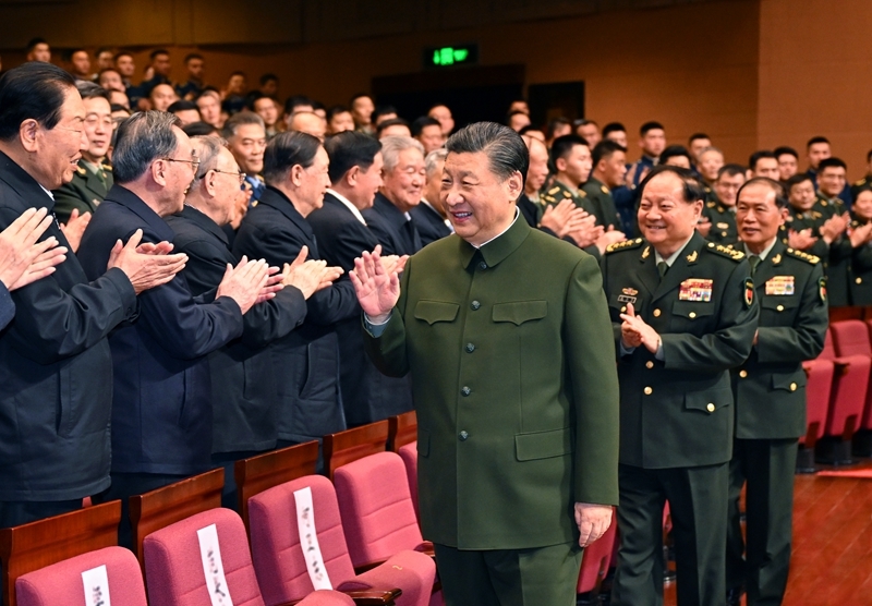 中央军委举行慰问驻京部队老干部迎新春文艺演出
习近平向全军老同志祝贺新春「相关图片」