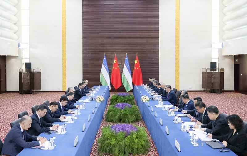 习近平会见乌兹别克斯坦总统米尔济约耶夫「相关图片」