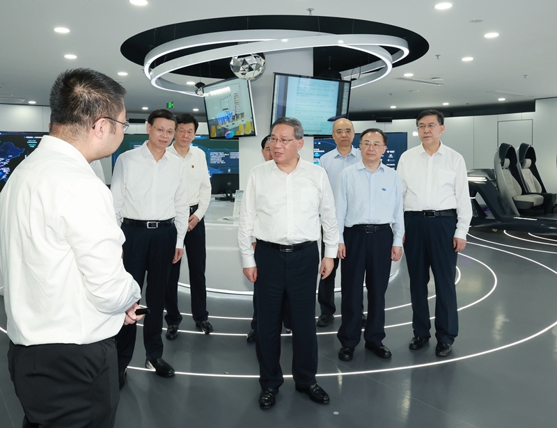 李强在江苏调研时强调
加快推动制造业数字化转型
促进专精特新企业蓬勃发展「相关图片」