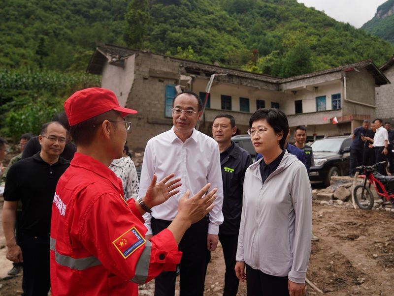 施小琳在雅安市汉源县调研推动“7·20”山洪泥石流灾害抢险救援和恢复重建工作「相关图片」