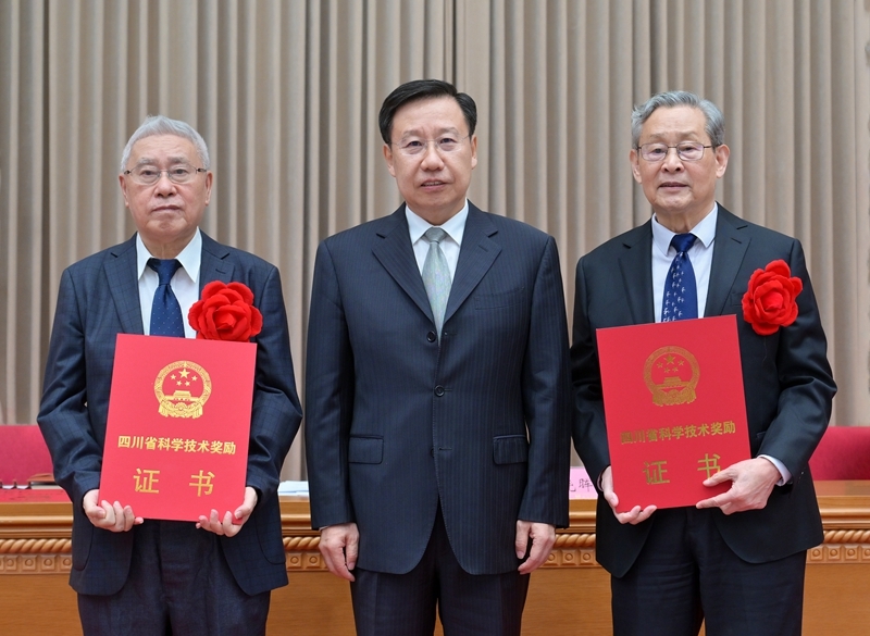王晓晖在全省科技大会上强调 
打造西部地区创新高地建设科技强省 
为谱写中国式现代化四川新篇章贡献更多科技力量 
施小琳主持 田向利出席「相关图片」