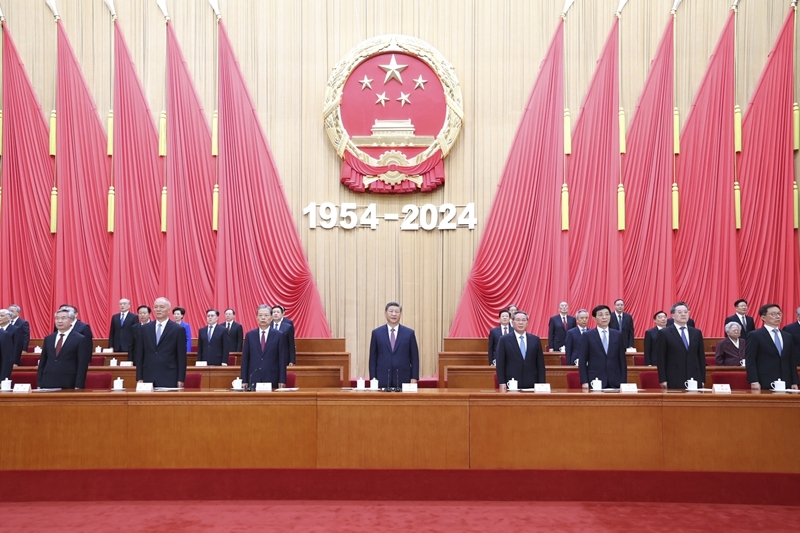习近平在庆祝全国人民代表大会成立70周年大会上发表重要讲话强调
坚定道路自信理论自信制度自信文化自信
继续把人民代表大会制度坚持好完善好运行好
李强王沪宁蔡奇丁薛祥李希韩正出席
赵乐际主持「相关图片」