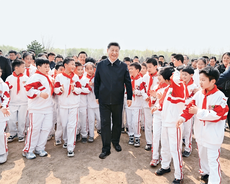习近平：大力弘扬伟大爱国主义精神，把强国建设、民族复兴伟业不断推向前进「相关图片」