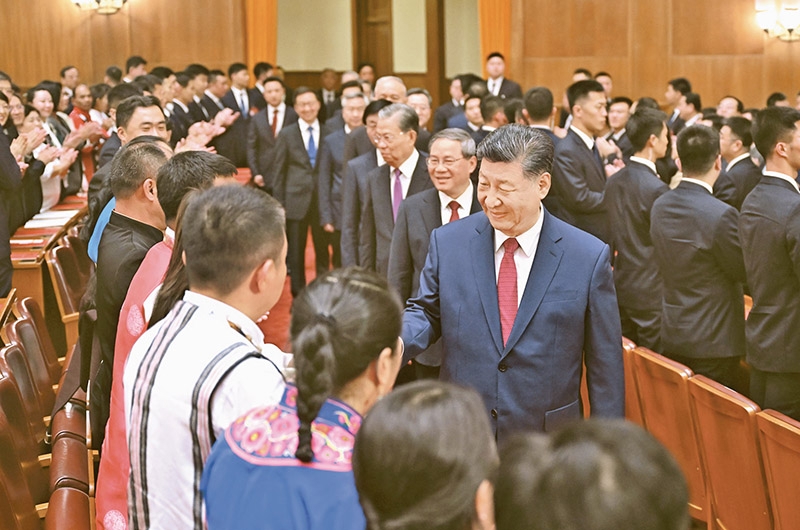 习近平：在文艺工作座谈会上的讲话「相关图片」