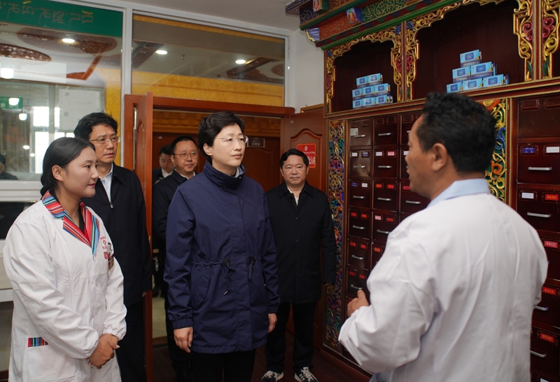 施小琳在甘孜调研时强调
坚定走好生态优先绿色发展之路
推动民族地区高质量发展不断取得新成效「相关图片」