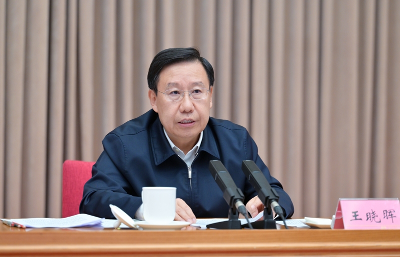 王晓晖在四川省卫生健康大会上强调
加快建设新时代更高水平的健康四川
为谱写中国式现代化四川新篇章打下坚实健康基础
施小琳主持 于立军出席「相关图片」
