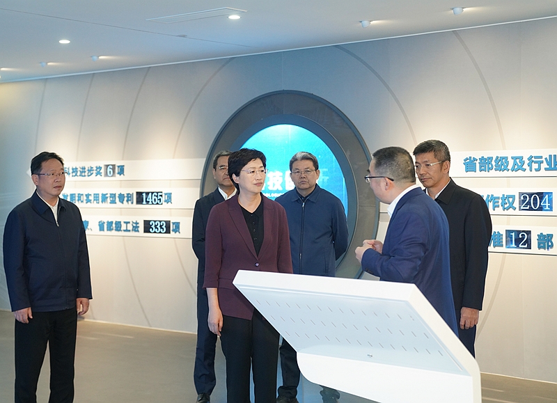 施小琳调研国资国企改革发展工作并召开座谈会
持续推动国有资本和国有企业做强做优做大「相关图片」