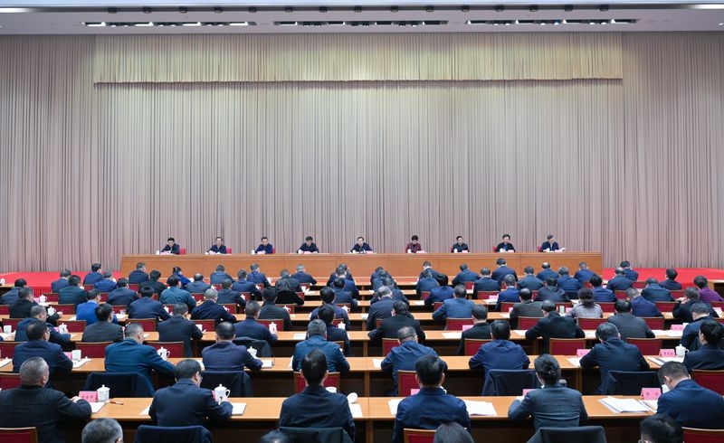 王晓晖在省委社会工作会议上强调 
不断推动新时代社会工作高质量发展 
为谱写中国式现代化四川新篇章作出更大贡献 
施小琳主持第一次会议 于立军出席「相关图片」