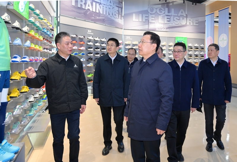 王晓晖在绵阳市广元市调研时强调 
坚持把发展立足点放在高质量发展上 
在因地制宜实干争先中不断开创新局面「相关图片」