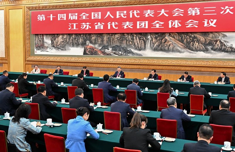 习近平在参加江苏代表团审议时强调
经济大省要挑大梁为全国发展大局作贡献「相关图片」