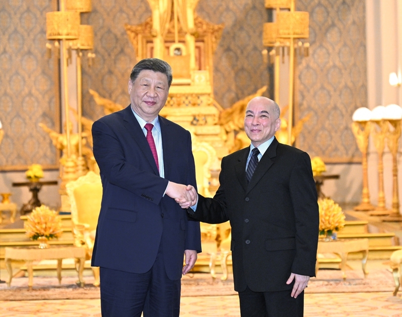 习近平会见柬埔寨国王西哈莫尼「相关图片」