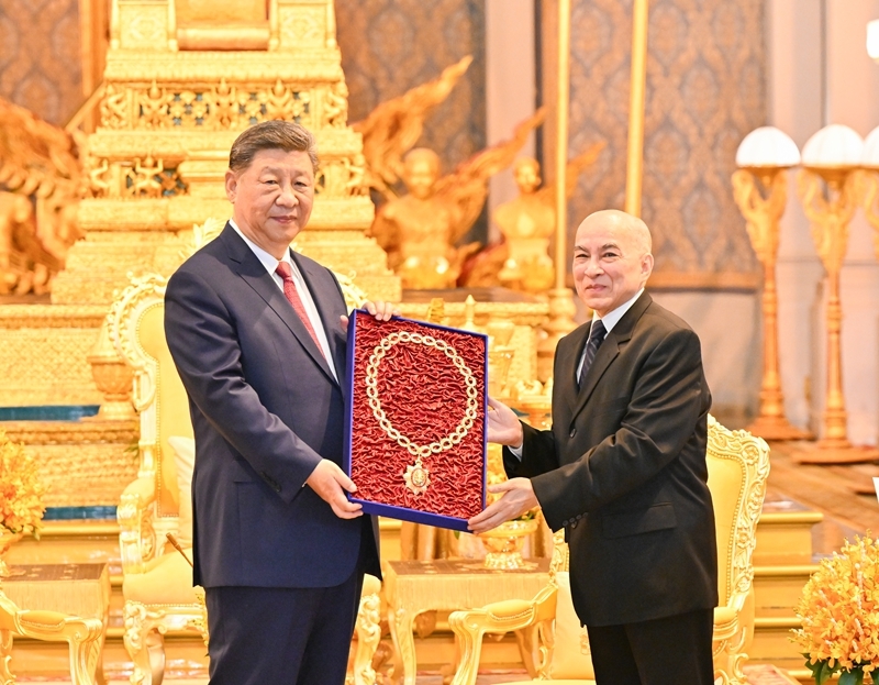 习近平会见柬埔寨国王西哈莫尼「相关图片」