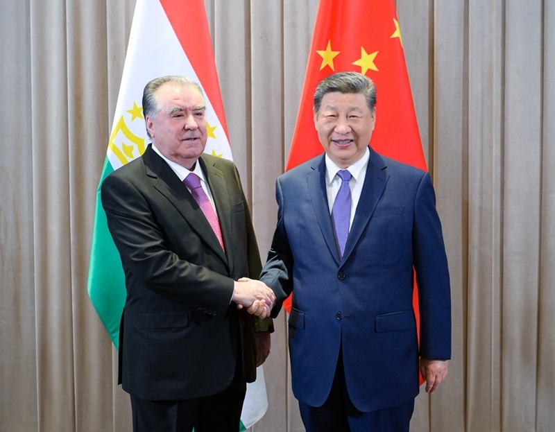 习近平会见塔吉克斯坦总统拉赫蒙「相关图片」
