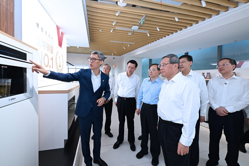 李强在江苏调研时强调
坚持创新驱动发展 着力扩大有效需求
推动经济运行持续向好「相关图片」