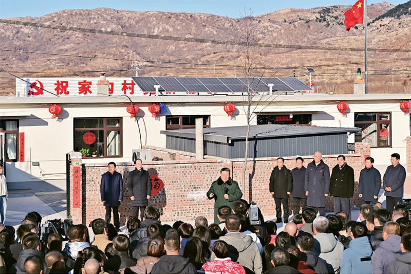 习近平：团结奋斗是中国人民创造历史伟业的必由之路  「相关图片」