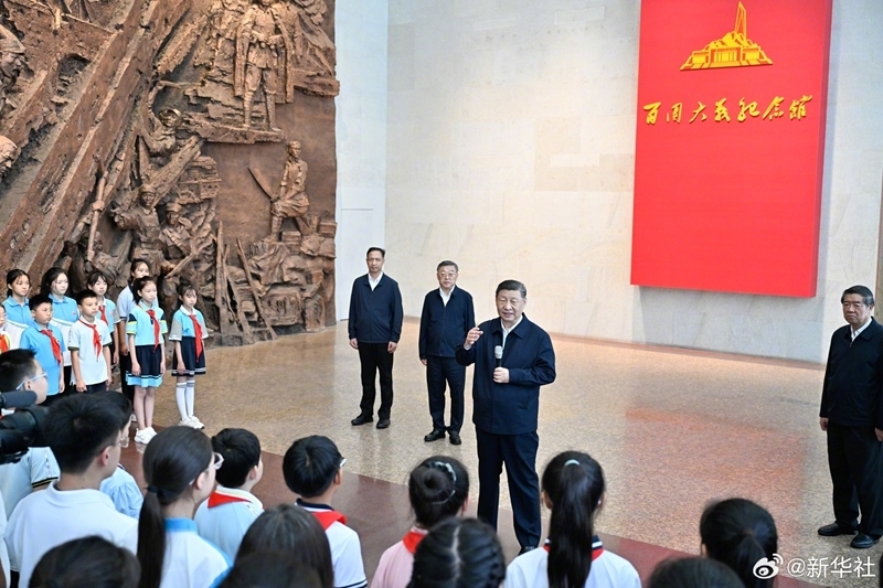 习近平：做一个堂堂正正、光荣自豪的中国人「相关图片」
