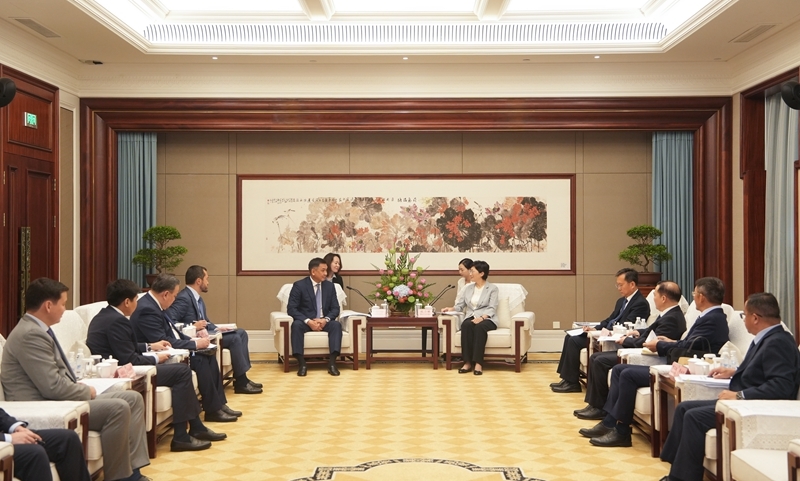 施小琳会见哈萨克斯坦国家铁路公司董事长阿尔德别尔格诺夫「相关图片」