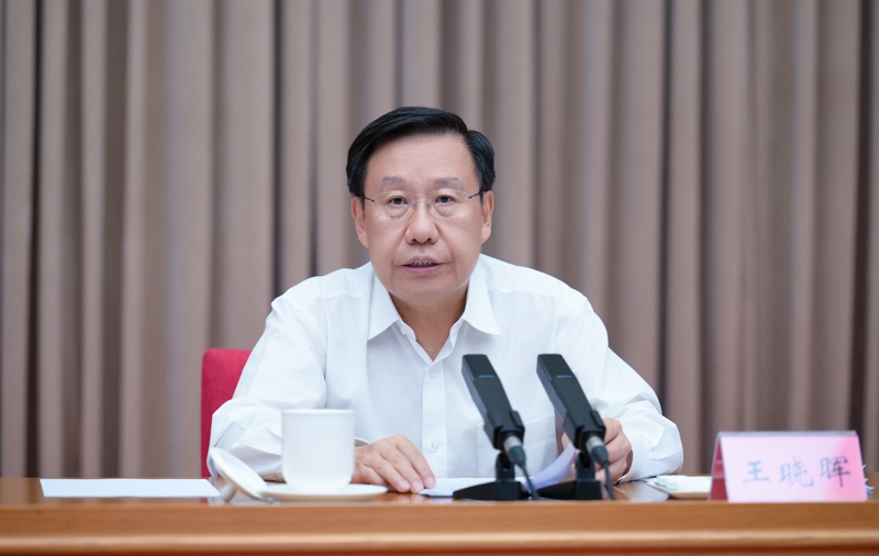 王晓晖在省委人大工作会议上强调
充分发挥根本政治制度的优势和作用
扎实推动新时代四川人大工作高质量发展
施小琳主持 田向利于立军出席「相关图片」