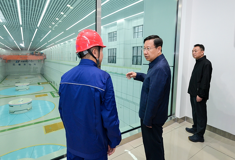 王晓晖在甘孜州调研时强调
统筹推进高质量发展高水平保护高效能治理
努力让我省涉藏地区各族群众生活更加幸福「相关图片」