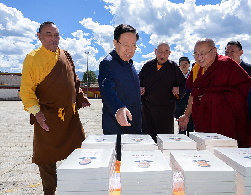 王晓晖在甘孜州调研时强调
统筹推进高质量发展高水平保护高效能治理
努力让我省涉藏地区各族群众生活更加幸福「相关图片」