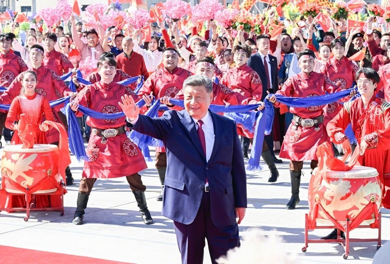 习近平离开新疆返回北京「相关图片」