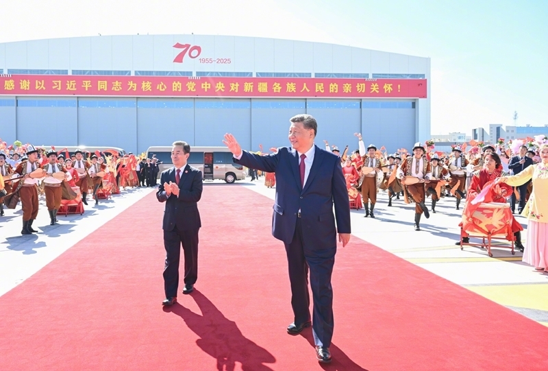 习近平离开新疆返回北京「相关图片」