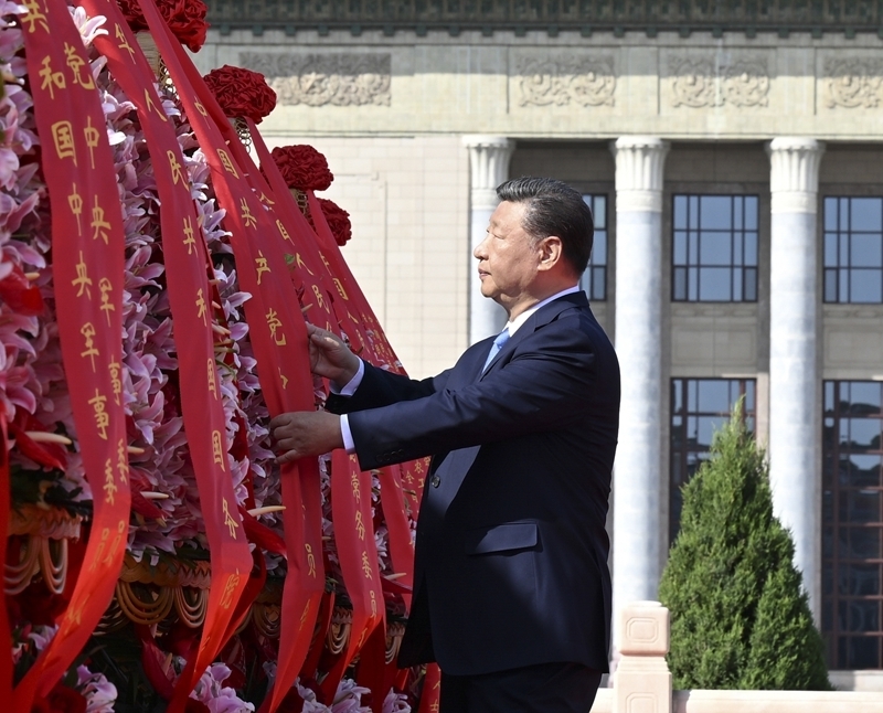 烈士纪念日向人民英雄敬献花篮仪式在京隆重举行
习近平李强赵乐际王沪宁蔡奇丁薛祥李希韩正出席「相关图片」