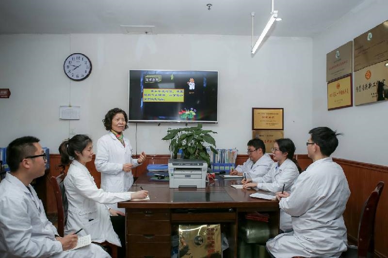 南充喜报九三学社社员杨莹洁入选第七批全国老中医药