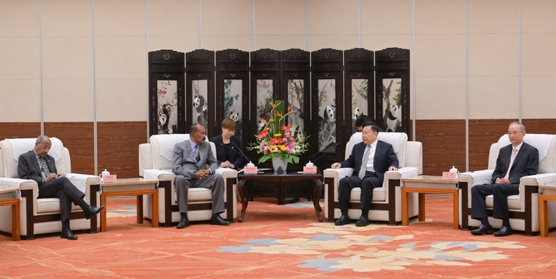 王晓晖黄强会见厄立特里亚总统伊萨亚斯「相关图片」