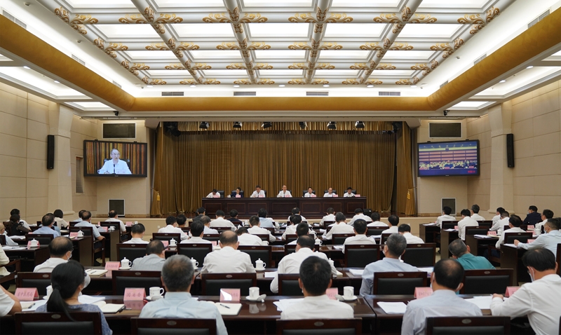 黄强主持召开全省民营经济发展壮大电视电话会议
全力推动民营经济发展取得立竿见影的成效「相关图片」