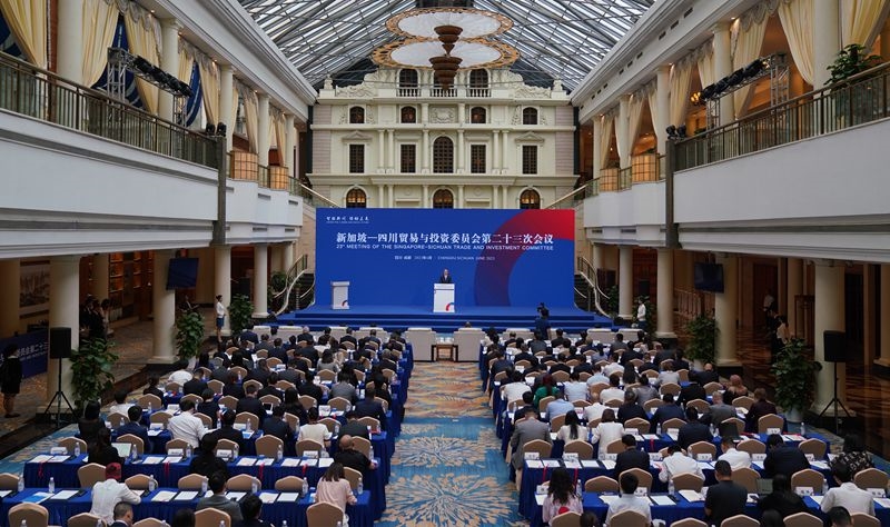 新加坡—四川贸易与投资委员会举行第二十三次会议
王晓晖会见陈诗龙 黄强陈诗龙出席并致辞「相关图片」