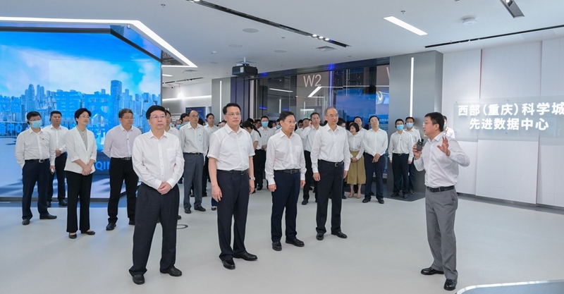 推动成渝地区双城经济圈建设重庆四川党政联席会议第七次会议座谈会召开 
壮大成渝主轴挺起中部脊梁 
推动国家战略走深走实更好服务国家全局 
袁家军王晓晖讲话 胡衡华黄强发言「相关图片」