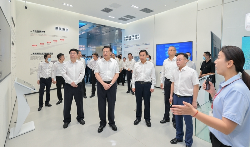 推动成渝地区双城经济圈建设重庆四川党政联席会议第七次会议座谈会召开 
壮大成渝主轴挺起中部脊梁 
推动国家战略走深走实更好服务国家全局 
袁家军王晓晖讲话 胡衡华黄强发言「相关图片」