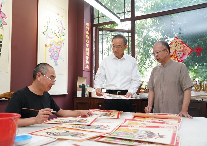 黄强在德阳调研时强调
努力在推动高质量发展上走在全省前列「相关图片」