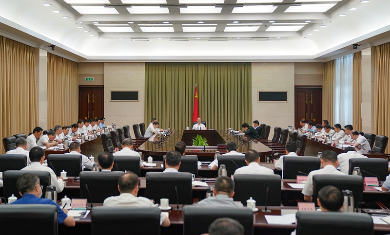 黄强主持召开省长办公会
检视检讨研究防汛减灾和安全生产工作「相关图片」