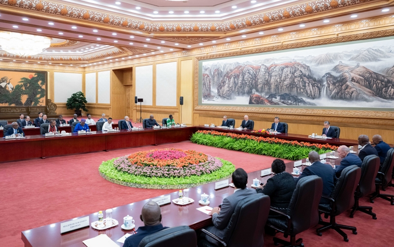 习近平会见出席全国人大加入各国议会联盟40周年纪念活动暨发展中国家议员研讨班外方议会领导人「相关图片」