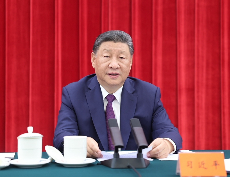 中共中央举行纪念邓小平同志诞辰120周年座谈会
习近平发表重要讲话强调，必须继续深入学习运用邓小平理论，把他开创的中国特色社会主义事业继续推向前进
赵乐际王沪宁丁薛祥李希韩正出席 蔡奇主持「相关图片」