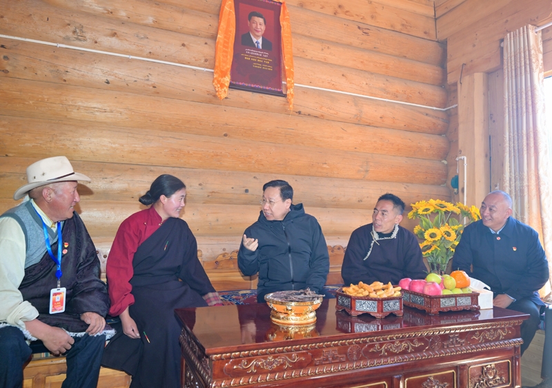 王晓晖在甘孜州调研时强调
真抓实干推进现代化建设
更好满足各族群众美好生活需要「相关图片」
