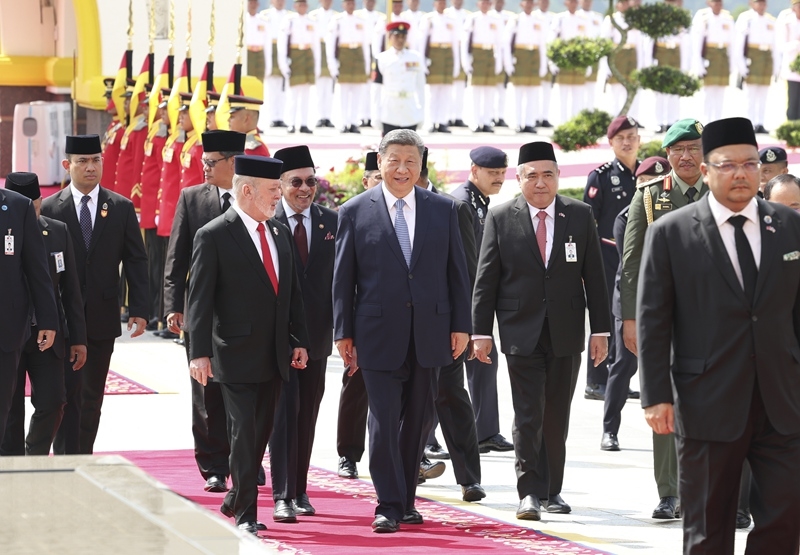 习近平会见马来西亚最高元首易卜拉欣「相关图片」