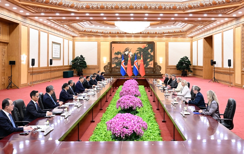 习近平会见冰岛总统托马斯多蒂尔「相关图片」