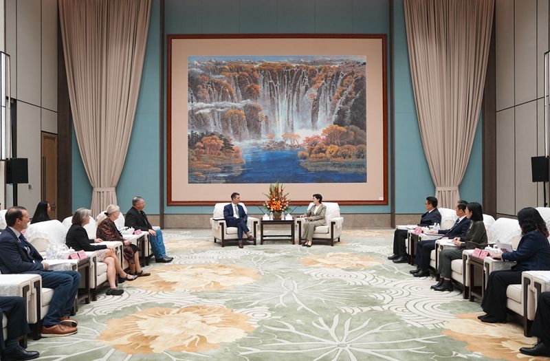 施小琳会见美国俄勒冈州参议长瓦格纳一行「相关图片」