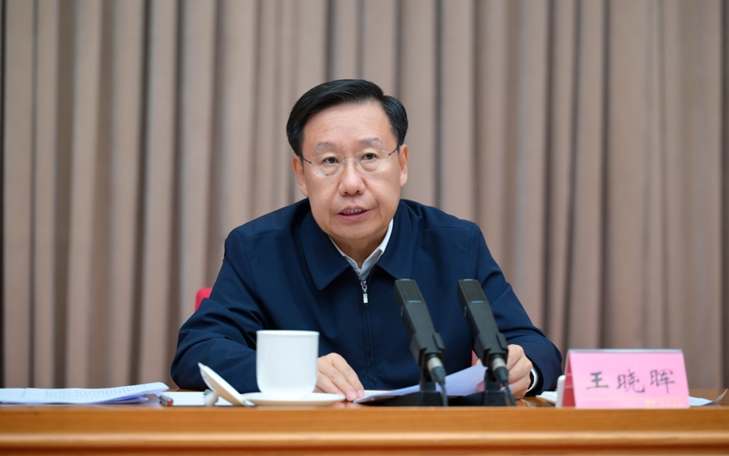 王晓晖在省委城市工作会议上强调
推进创新宜居美丽韧性文明智慧城市建设四川实践
加快建设具有四川特色的现代化人民城市
施小琳主持「相关图片」